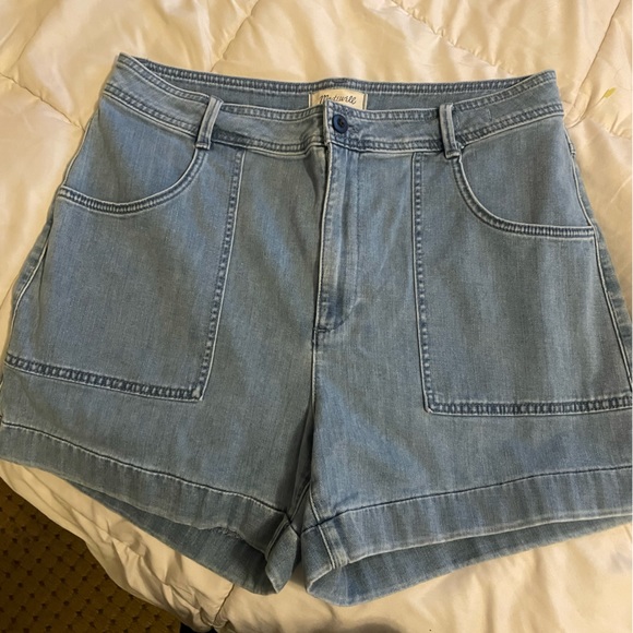 Madewell Shorts - Picture 1 of 3
